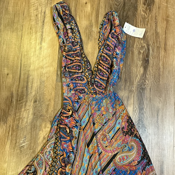 NWT Vacation Maxi - Picture 2 of 8